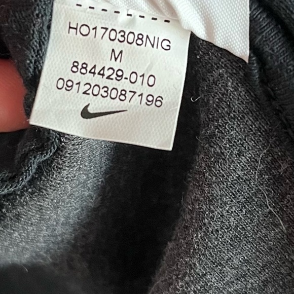 Nike • Sportwear Black Longer Length Water Repellant Tech Fleece Jacket - Picture 4 of 6